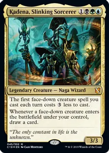 《滑り寄る魔術師、カディーナ/Kadena, Slinking Sorcerer》[C19]金R